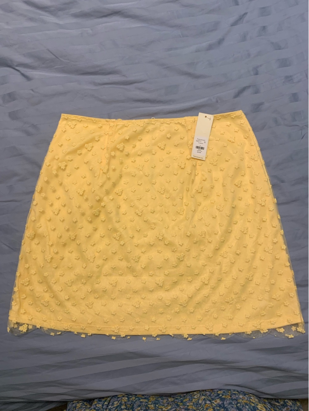Francesca's Mi Ami Sunny Yellow Textured mini Skirt